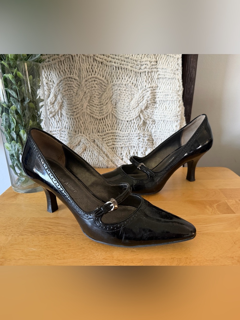 Vintage Etienne Aigner Maryjane Black Heels